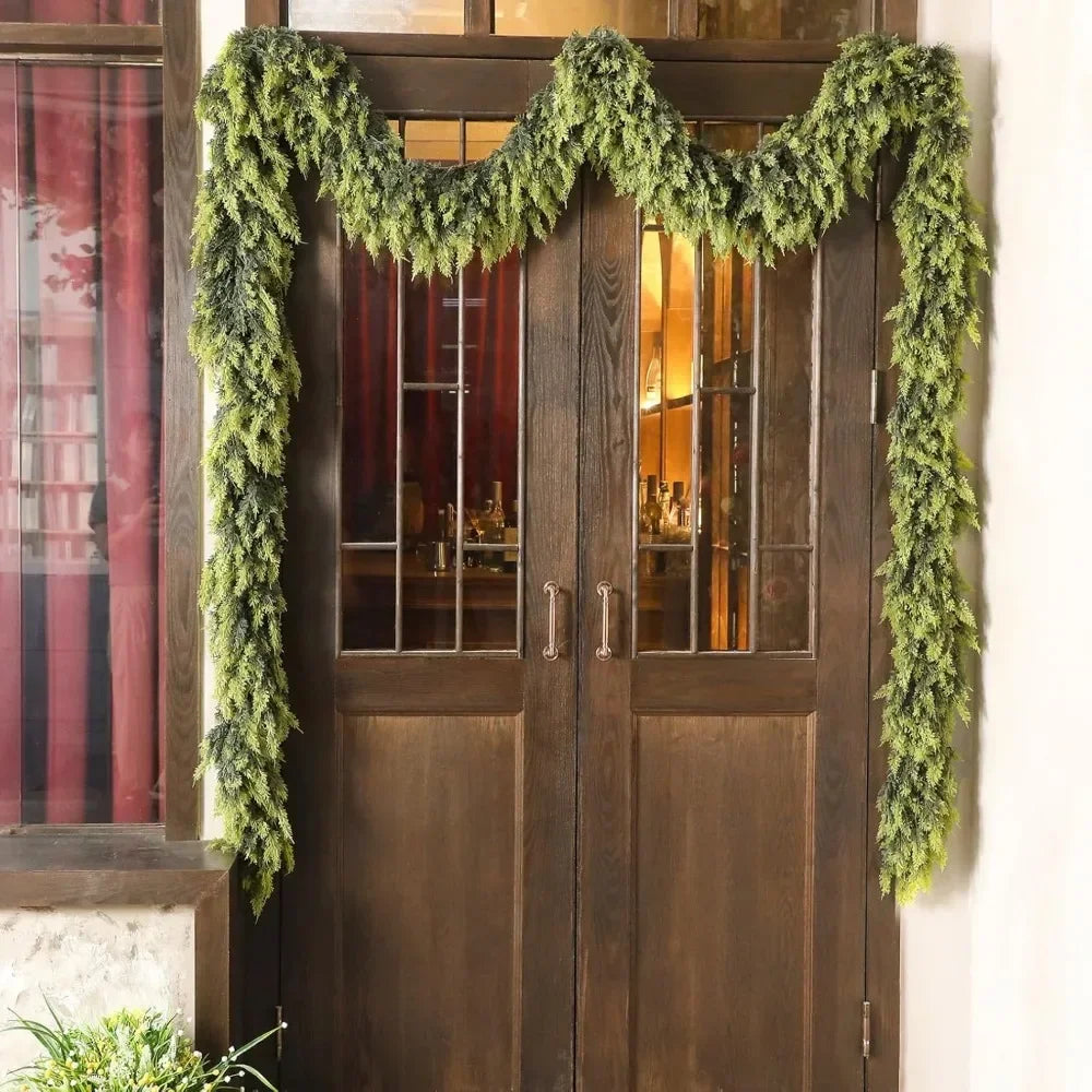 Natural Look Christmas Cedar Wreath